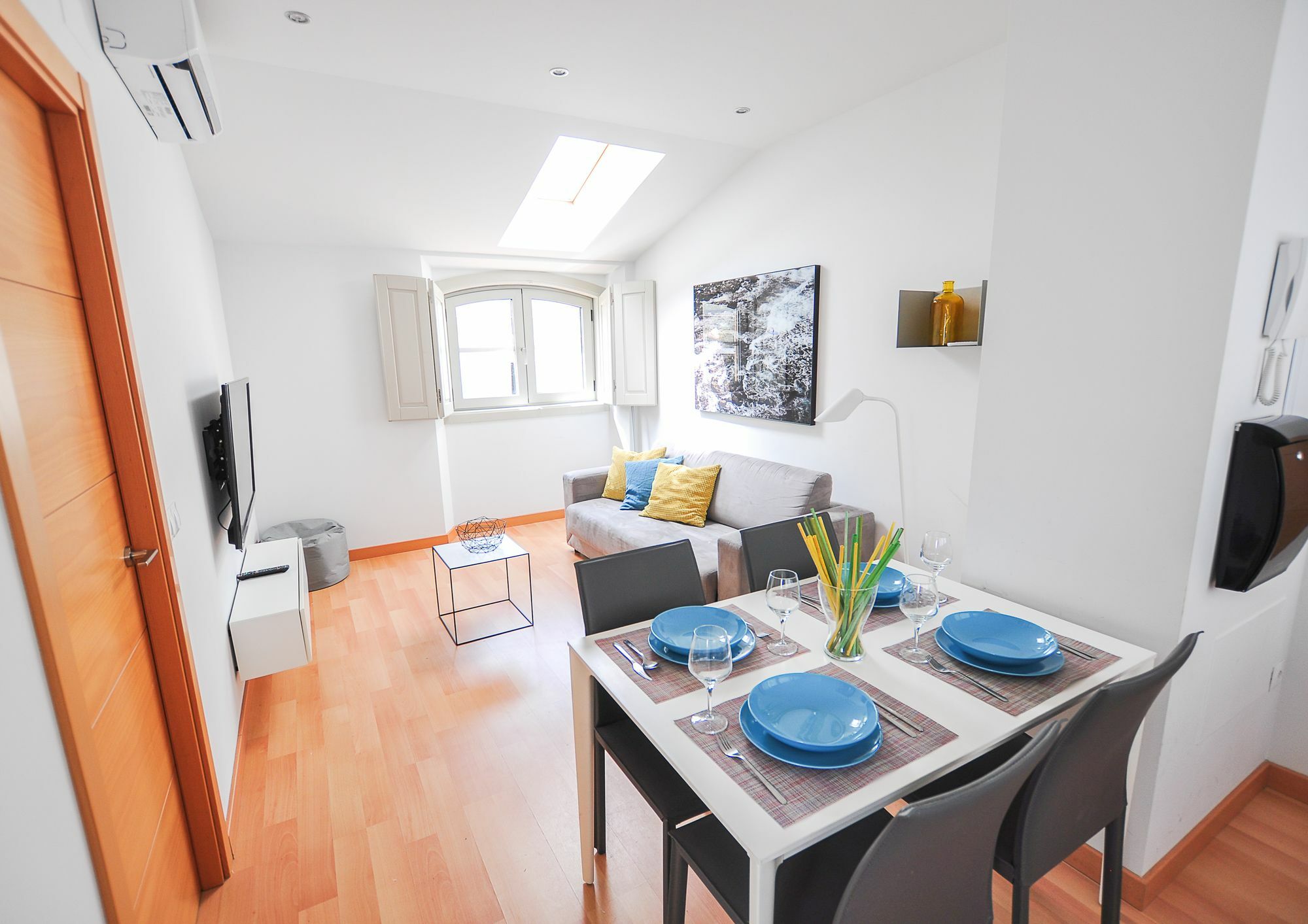Renthas Atico Picasso Apartment มาลากา ภายนอก รูปภาพ